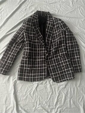 Women’s Black & White Tweed Blazer Jacket